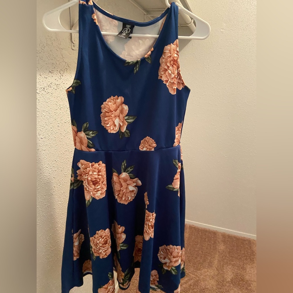 Agnes and Dora dress with big flowers